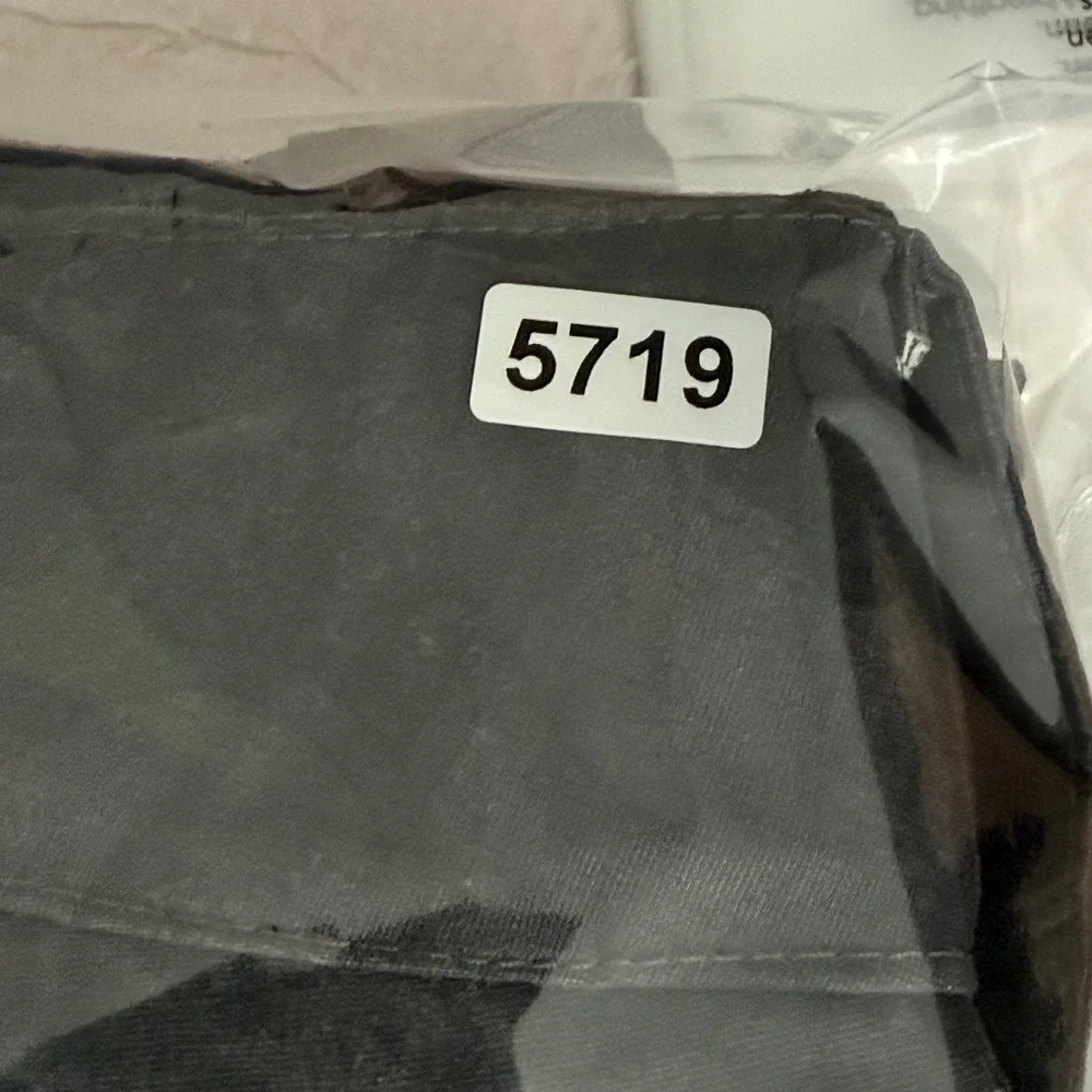 The North Face DryVent Snowboard Pants 32 Grey Camo Waterproof Ski Trousers READ
